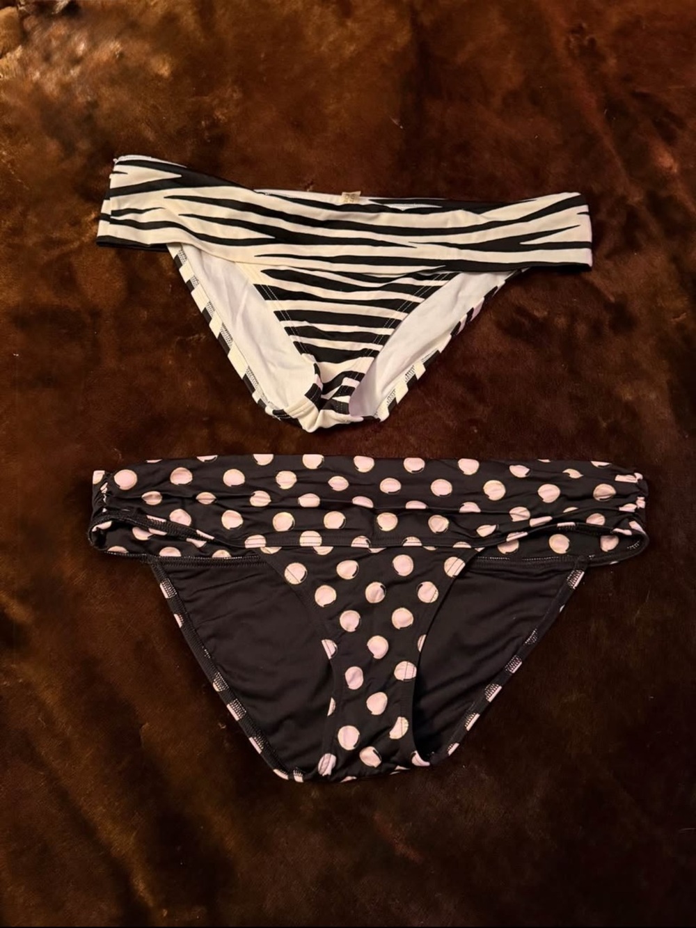 Women’s Victoria Secret Black & White Patterned Bikini Bottoms (2-Pack)